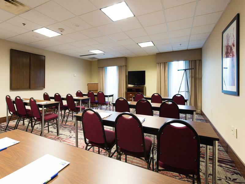 Holiday Inn Express & Suites Walterboro By Ihg Exterior photo